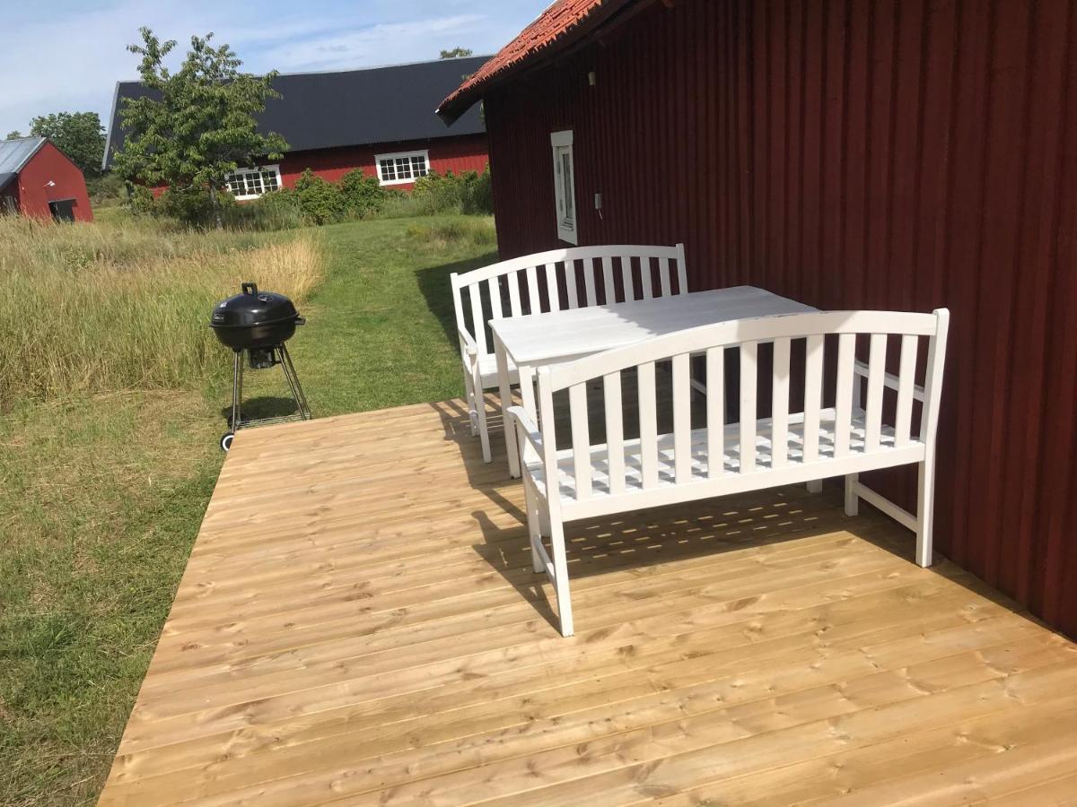 Nice Holiday House At Horse Farm With Lake And Sauna Holo  Exteriör bild