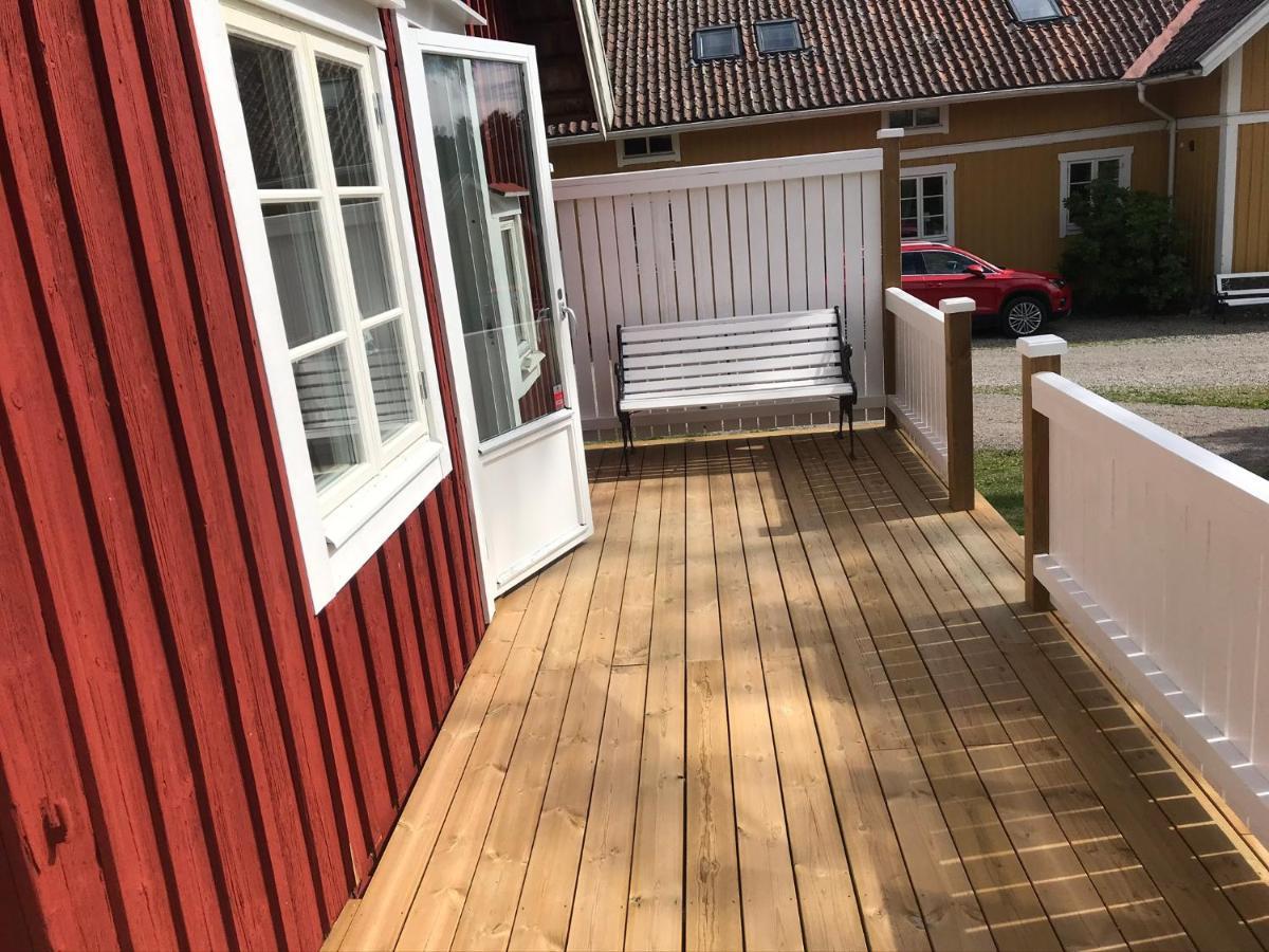 Nice Holiday House At Horse Farm With Lake And Sauna Holo  Exteriör bild