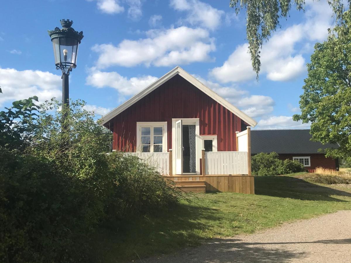 Nice Holiday House At Horse Farm With Lake And Sauna Holo  Exteriör bild